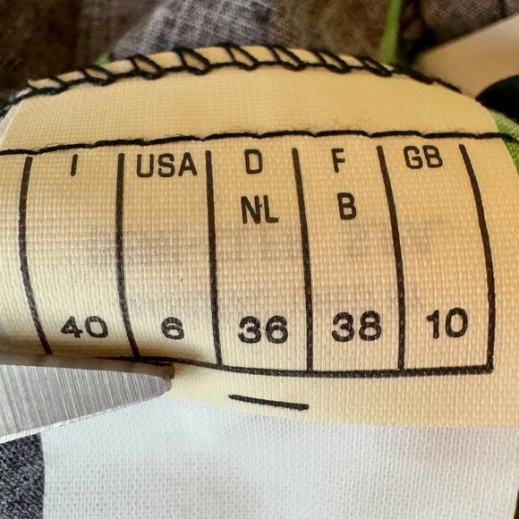 Mouche Black and Green Abstract Limes Full Buttoned Swing Skirt w Pockets - Picture 10 of 13